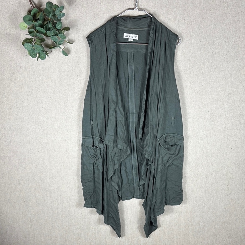 Ava & Viv > Dark Green Flowy Vest 2X